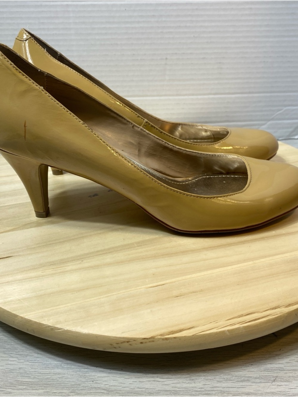 Steven Madden Ulltra Pumps 3" Heels Nude Round Toe Shoes Size 11M